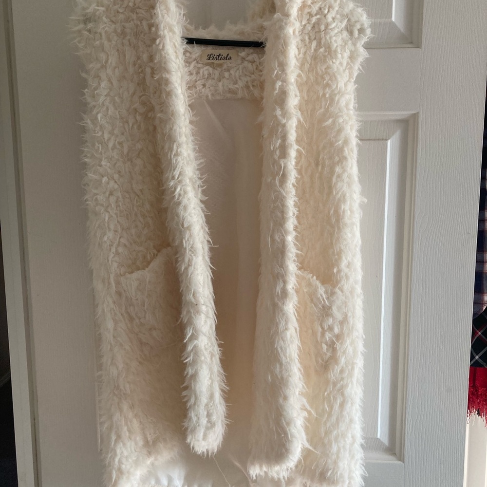 Fidelo Cream Fuzzy Vest
